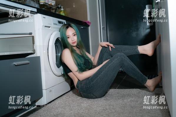 Bambi(밤비)分享的写真集，如何在“BLUECAKE”中找到自己的“Diesel”？