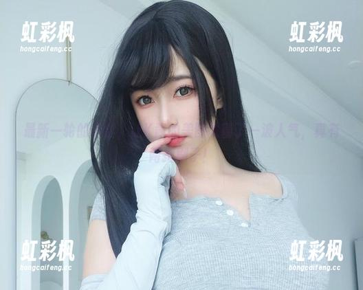 K酱 最新一轮的肉丝,让K酱的美图收割了一波人气,真有两把刷子!
