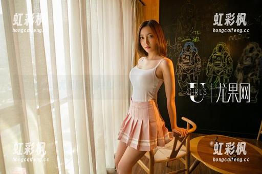UGirls尤果网-纯小希 UGirls尤果网 - 看纯小希美脚合集,谁能不多看两眼?