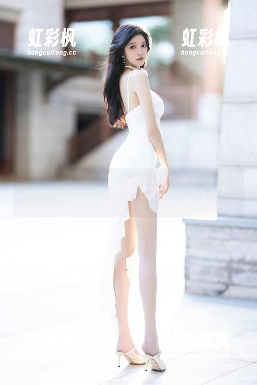 XIAOYU语画界-小海臀Rena XIAOYU语画界 - 原图来看小海臀Rena的瑜伽姿势,非一般的宅家壁纸选择哦!