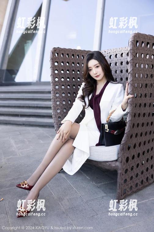 XIAOYU语画界 - 林乐一高清壁纸新作：毛衣的层次感，真该开个时装秀。