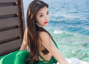 XIAOYU语画界 – 王馨瑶yanni图集:空姐有时候也想懒散,分享这一刻!