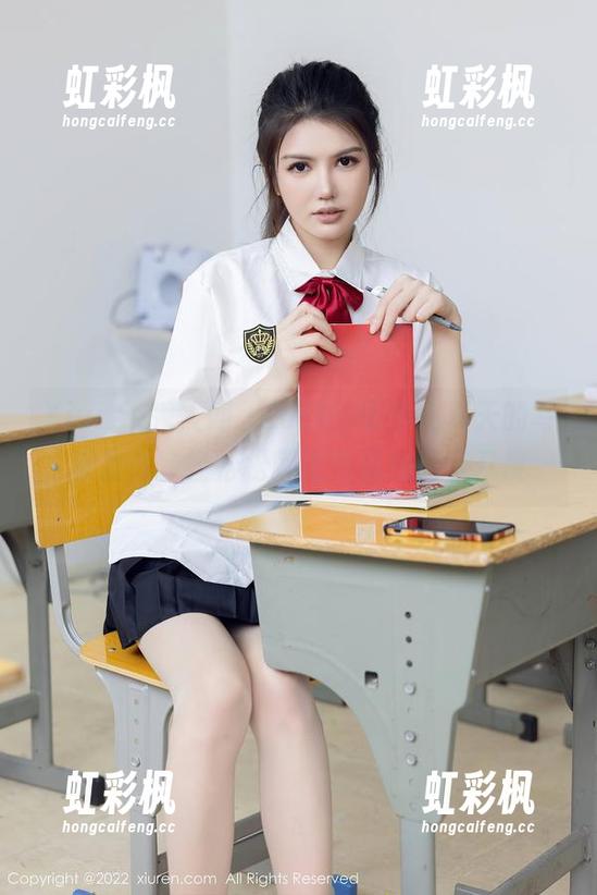 Xiuren秀人网 - lucky咏丹在夏天的写真里，轻轻松松就把气温拔高了几度