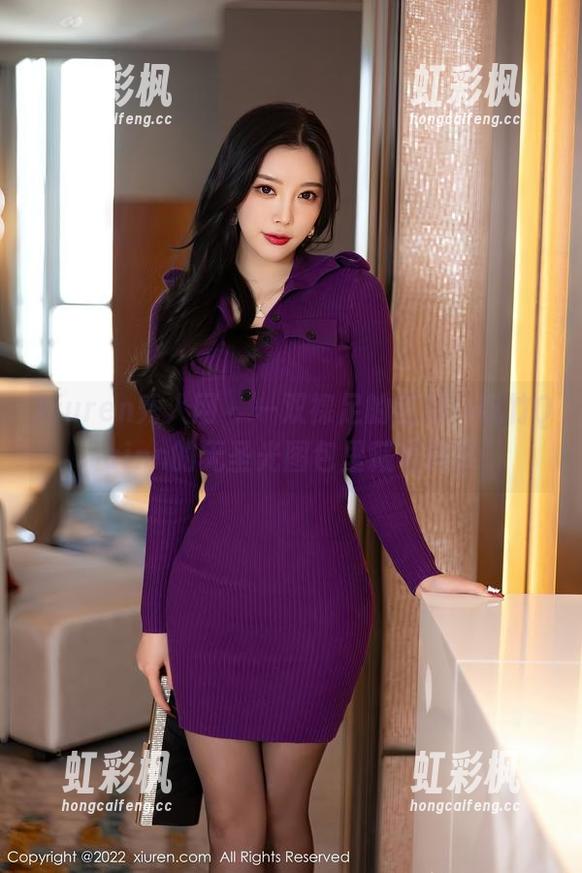 Xiuren秀人网-凯竹Quinn Xiuren秀人网 - 一双裸足的坚持:凯竹Quinn的无圣光图包里藏着真实