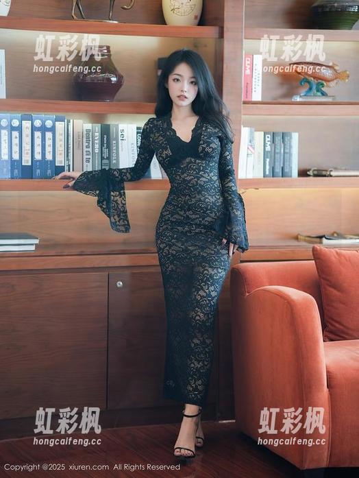 Xiuren秀人网 - 空姐扮相的小泡芙winna图片，这个资源是什么神奇的嗅觉体验，心中打了个问号。