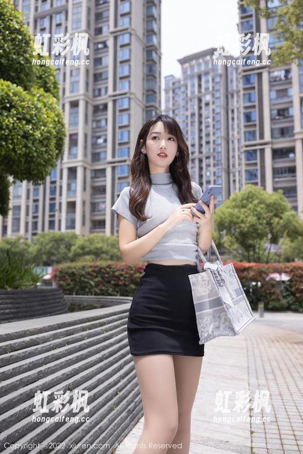 Xiuren秀人网-小纯子 Xiuren秀人网 - 居家小纯子的尝试,您愿意下载下来的风味吗?