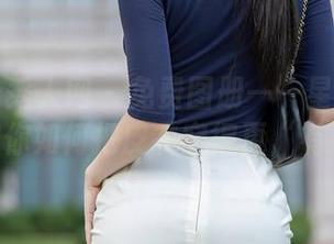 Xiuren秀人网 – 免费图册——星小兔Meetu教你如何把皮衣穿得更“有底气”