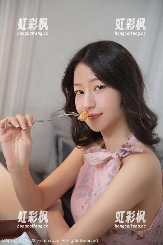Xiuren秀人网-糯美子mini Xiuren秀人网 - 糯美子mini制服系列精选:哪款最想兼职穿上去?