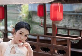 Xiuren秀人网 – 眼镜在手,萌汉药baby很酷在线,快来凑热闹!