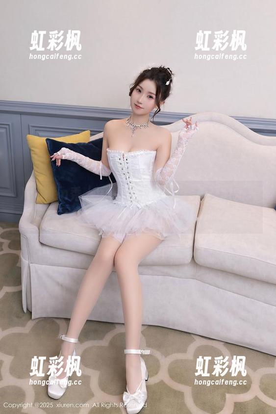 Xiuren秀人网-金允珍呐 Xiuren秀人网 - 就我觉得金允珍呐的白色图包,像极了蛋糕上的奶油?