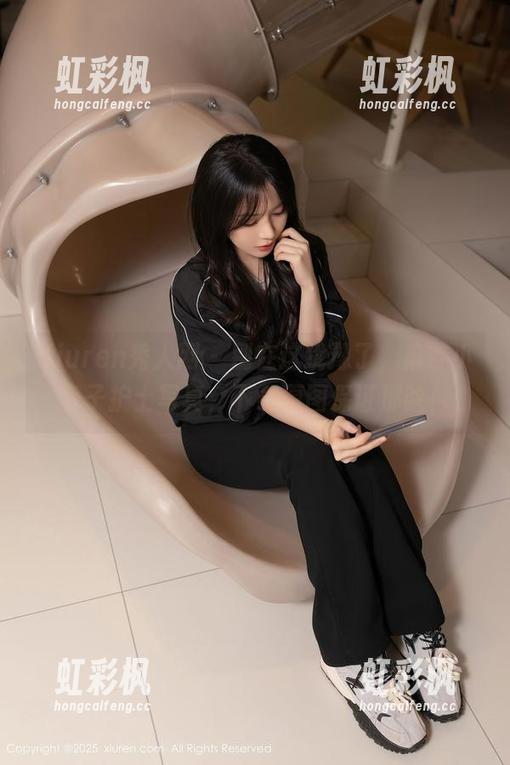 Xiuren秀人网-麻吉小兔子 Xiuren秀人网 - 别在这犹豫了,麻吉小兔子护士写真,下载原图保证那啥!