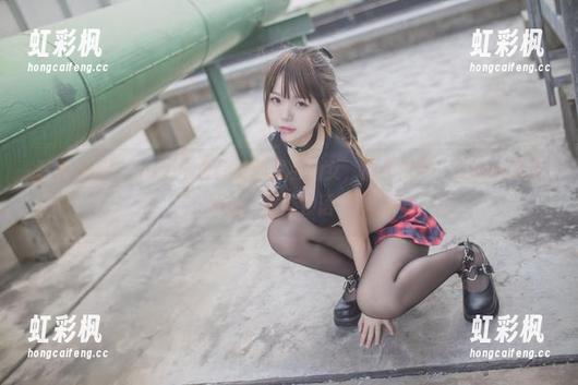 Yoko宅夏 写真时间!Yoko宅夏化身和风小仙女,静坐池畔…谁能拒绝这样的“妹汤物语”?