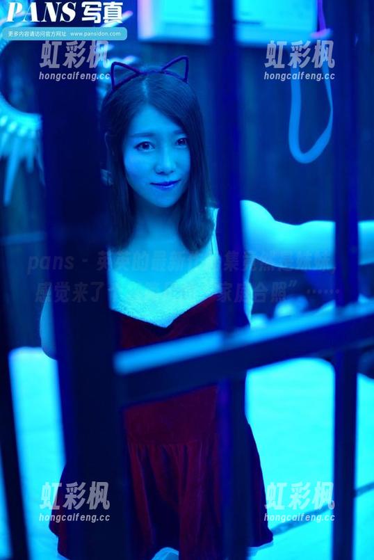 pans - 英英的最新作品集竟然是妹妹，感觉来了个极简风的“家庭合照”……