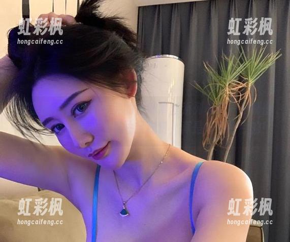 不爱笑的赛琳 微密圈 - 最新不爱笑的赛琳黑丝系列私拍——那图片,连风都忍不住想驻足观赏,真是神奇兮兮的!