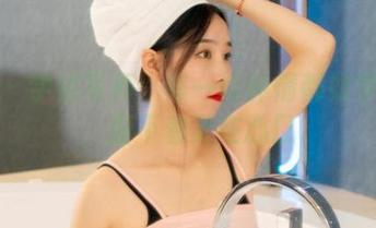 丽柜 – 学姐写真：每一帧钟情都如梦似幻，摸不着又在心口