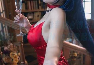 你见过把碧蓝航线与泳装结合得如此‘出奇’的吗？伊喵君_Nya来掀起浪潮！