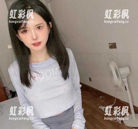 倦倦喵 只要有倦倦喵,少女这个角色就像是来自平行宇宙的奇幻