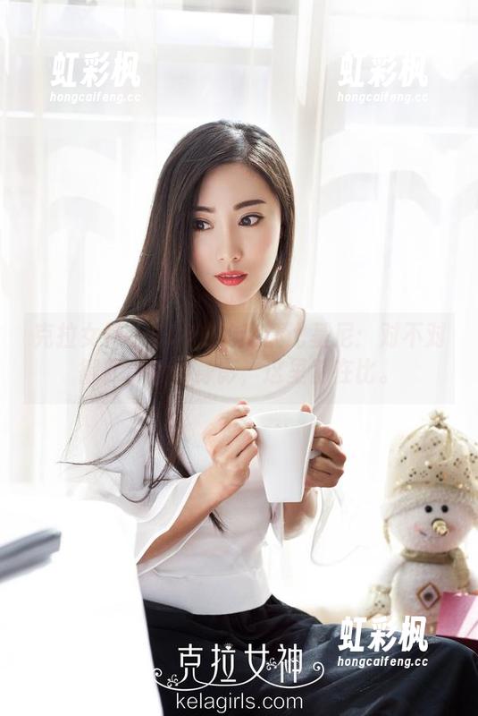 克拉女神 - YOYO的高清比基尼：对不对得起食物的身影，这里都在比。