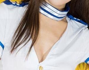 克拉女神 – 慕菲的丝袜,高清那种,连我这双手都不知该怎么摆了。