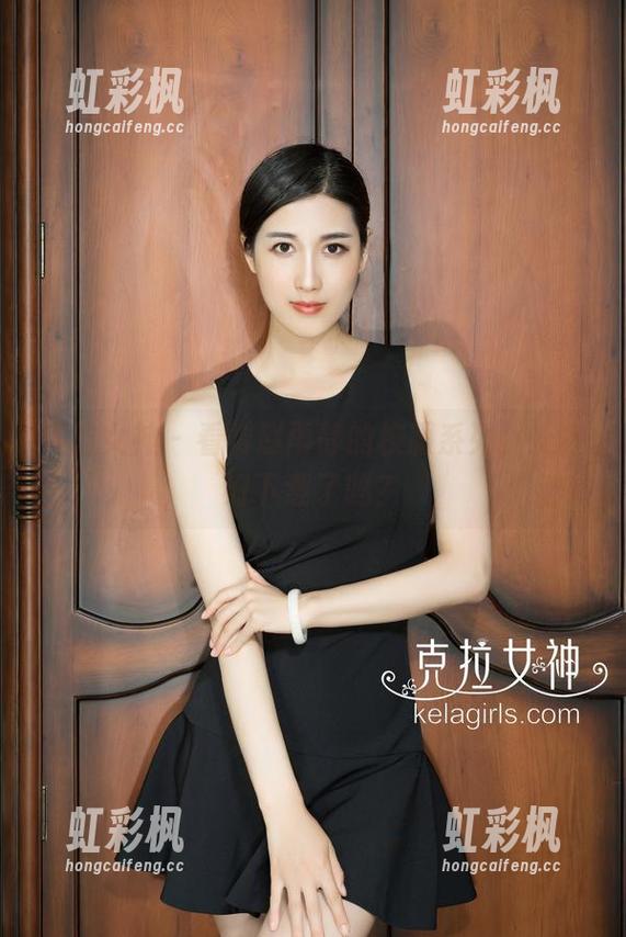 克拉女神-赵雨静 克拉女神 - 看看赵雨静的校服系列,准备好下载了吗?