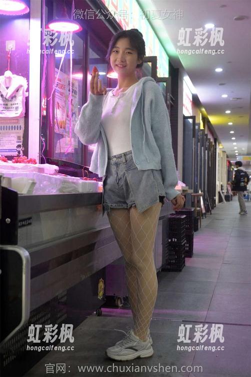 初夏女神 - 高清视角：安妮的剑术飞行，让我偷偷想学一手