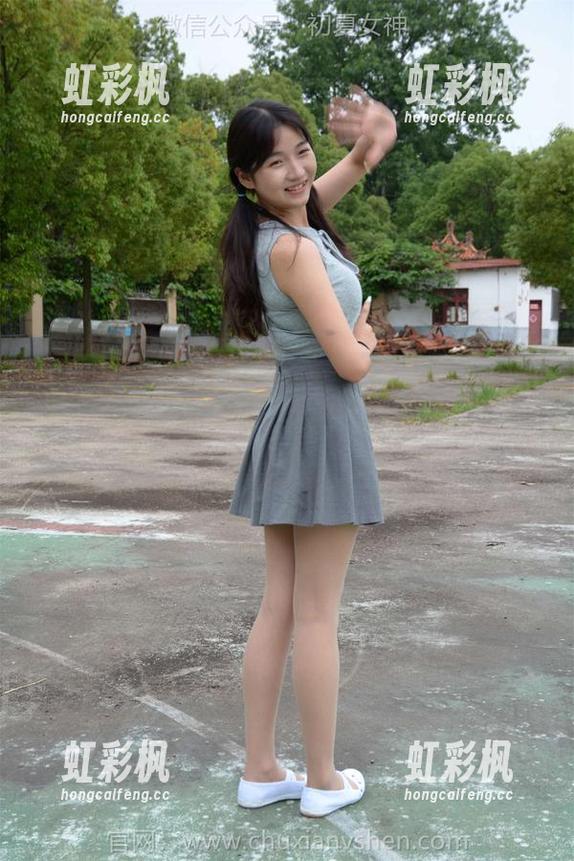 初夏女神 - 环环的日常：原图更新，光彩照人如同外星人来访，搞得我还以为自己在看科幻电影！