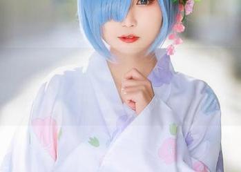 东南西北都不重要,北之北的全套玉藻前女仆,图片中有种迷失的味道呢。