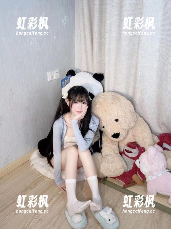 微密圈 - 十万口草莓粥粥和她的夏日私拍合集——摆pose做白日梦的那个傻瓜！