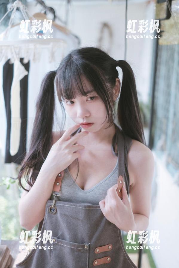 可可小白兔 可可小白兔cos海边盛典,怎样才能不被她的美图所吸引?