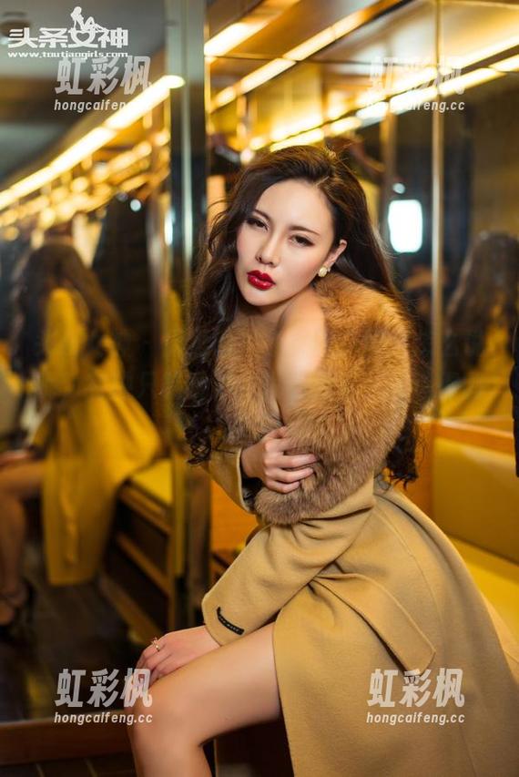 头条女神-周思超 头条女神 - 周思超的兔女郎选图,怎么说呢,有种只能看不能说的感觉,精选得刚刚好!
