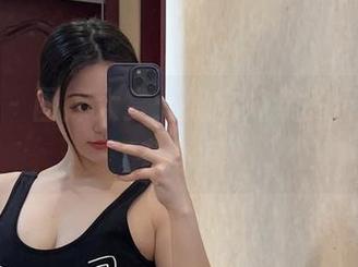 微密圈 – 图库大赏：奶宝妹纸的网袜，来者皆疯