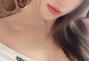 微密圈 – 奶宝妹纸放飞自我，紫狐在图集中疯狂乱跑！这哪儿是写真，简直是大冒险！
