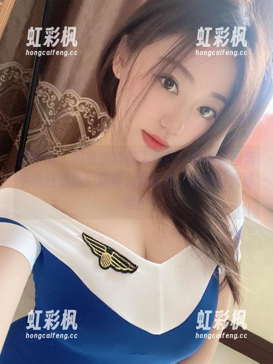 微密圈 - 奶宝妹纸放飞自我，紫狐在图集中疯狂乱跑！这哪儿是写真，简直是大冒险！