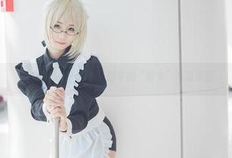 权力与私拍:嫣嫣子眼中的“修女”奇遇原图