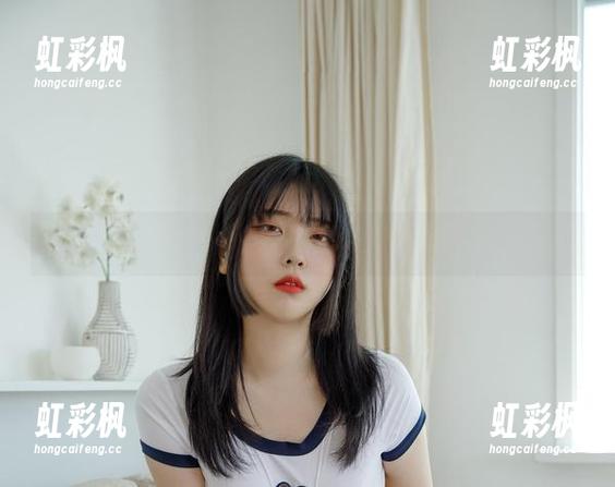 宋哈娜(송하나)的夏日合集，我只能说，简约而精彩。