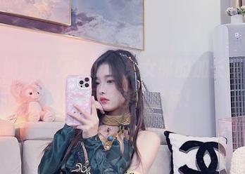 小小奶瓶儿又来了,兔女郎的加长度没得说,更新超乎想象!