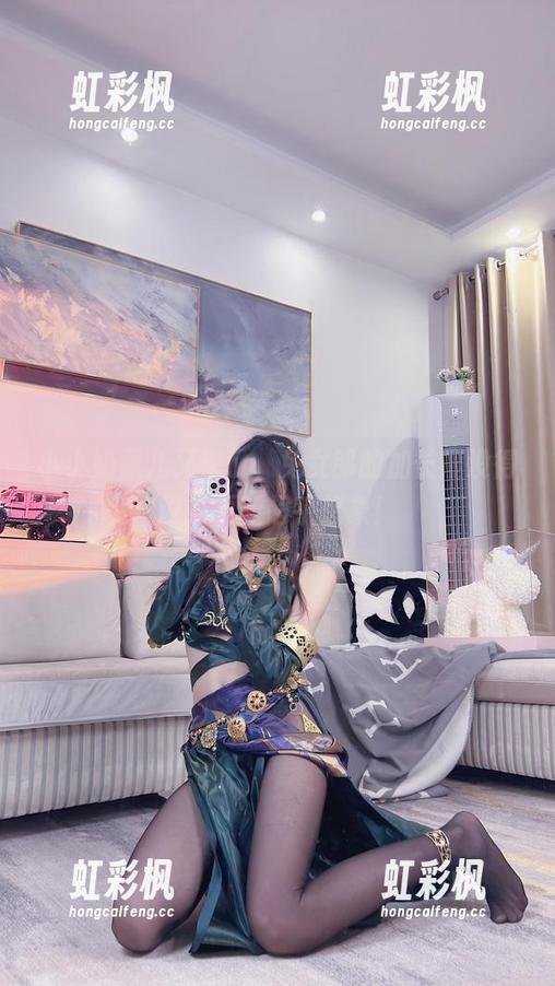 小小奶瓶儿 小小奶瓶儿又来了,兔女郎的加长度没得说,更新超乎想象!