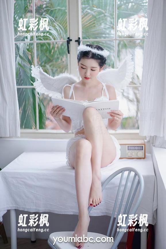尤蜜荟-小阿狸 尤蜜荟 - 定制的女仆,作品里的小阿狸更像是雨中的花朵