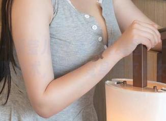 推女神 – 颖莹儿YY连衣裙美图——穿了它就像隐身术，一秒变身连衣裙女神！