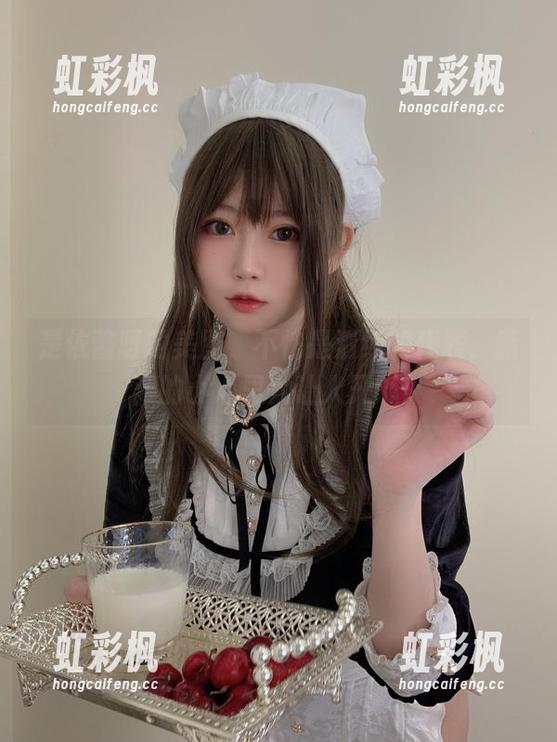 是依酱呀 是依酱呀的美图,不愧是清纯的代表,暗藏的小心思太让人开心!