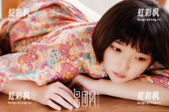 果团网-龚玥菲 果团网 - 户外的微风与龚玥菲,写真福利感觉爽爽的。