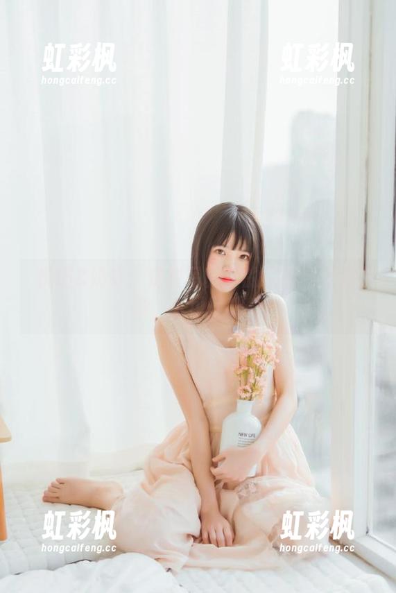 桜桃喵&奶牛：定制写真里的呆萌与纤尘不染，太可了吧！