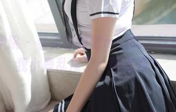 模范学院 – 看完徐微微mia的学妹套图，我小鹿乱撞了，你信吗？