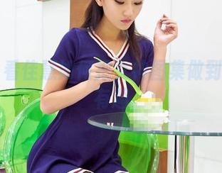 爱丝 – 看佳慧如何把女神图集做到又美又有趣