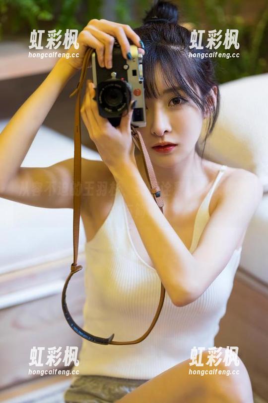 王羽杉 从容不迫的王羽杉,美图诠释了修女的复杂与简单