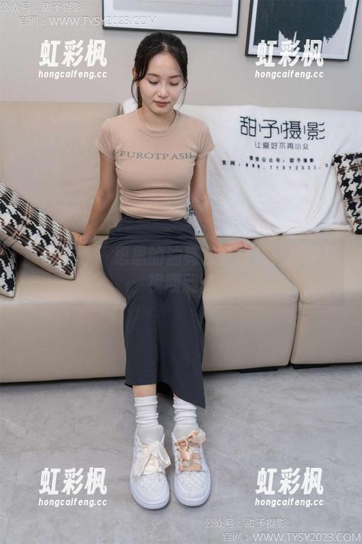 甜予摄影-思思 甜予摄影 - 思思的油亮灰丝合集:脚尖透视翩翩舞