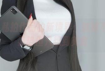 白银81私拍作品的新境界:妹妹不停调整姿势但只想到美食