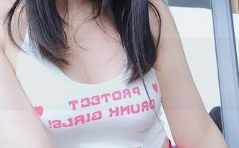 Fantia透明服下的白银81,写真的新标准你跟得上吗?