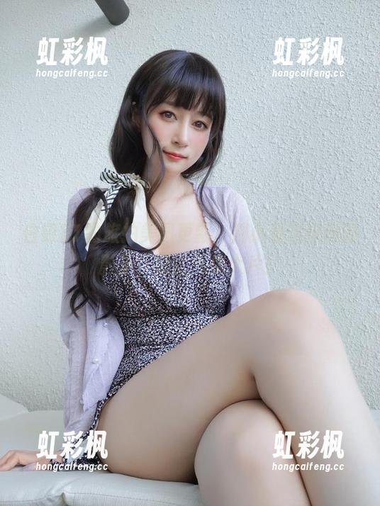 白银81 白银81的旅拍美图更新,别小看这指间的影子,堪比气质大片!