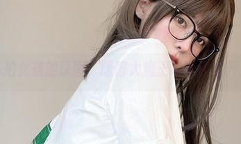 私拍女孩的原图,眼酱大魔王w脑洞大开!
